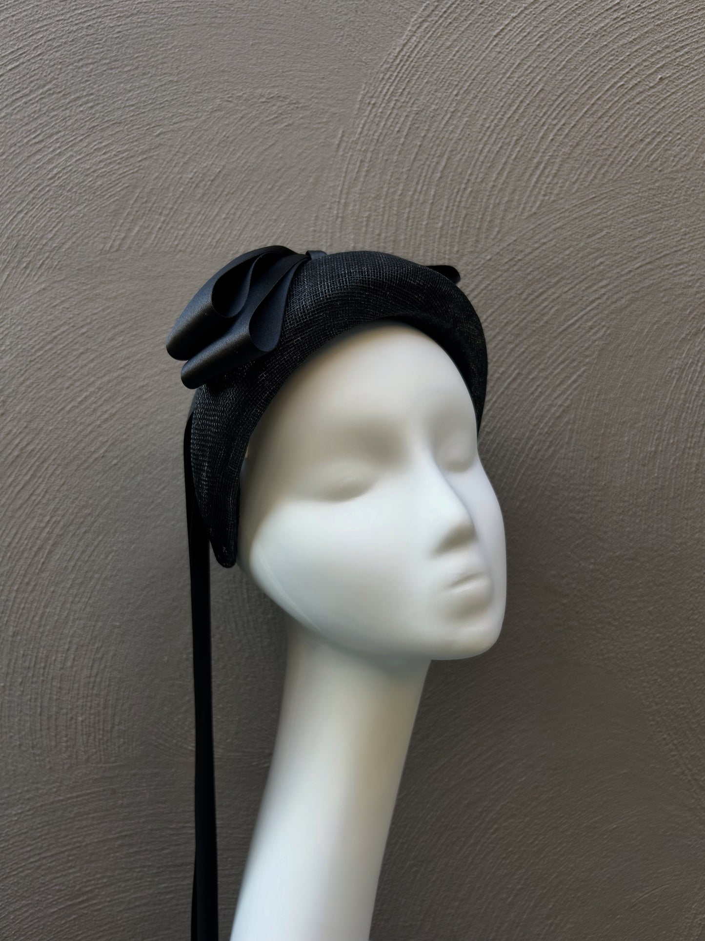 Derby Day Headband – Black Bow Headpiece in Premium Straw
