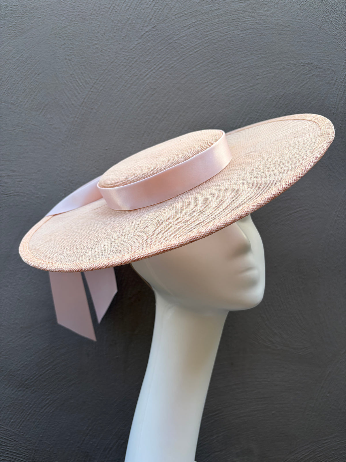 Blush-coloured Round‑Crown Straw Boater